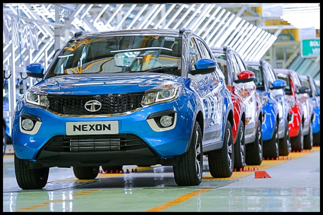 Tata Motors Festive Offers: फेस्टिव सीजन में टाटा की कारों पर मिल रही है भारी छूट, जानें