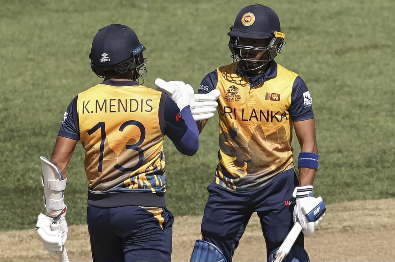 NED vs SL: नीदरलैंड को हराकर सुपर 12 में पहुंची श्रीलंका, मेंडिस ने जड़ी तूफानी फिफ्टी.. वानिंदु ने झटके 3 विकेट
