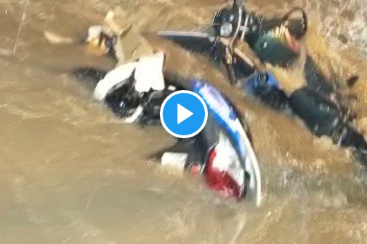 बेंगलुरु में आफत की बारिश, बेसमेंट बनी नदी, पानी में बही गाड़ियां, येलो अलर्ट जारी
