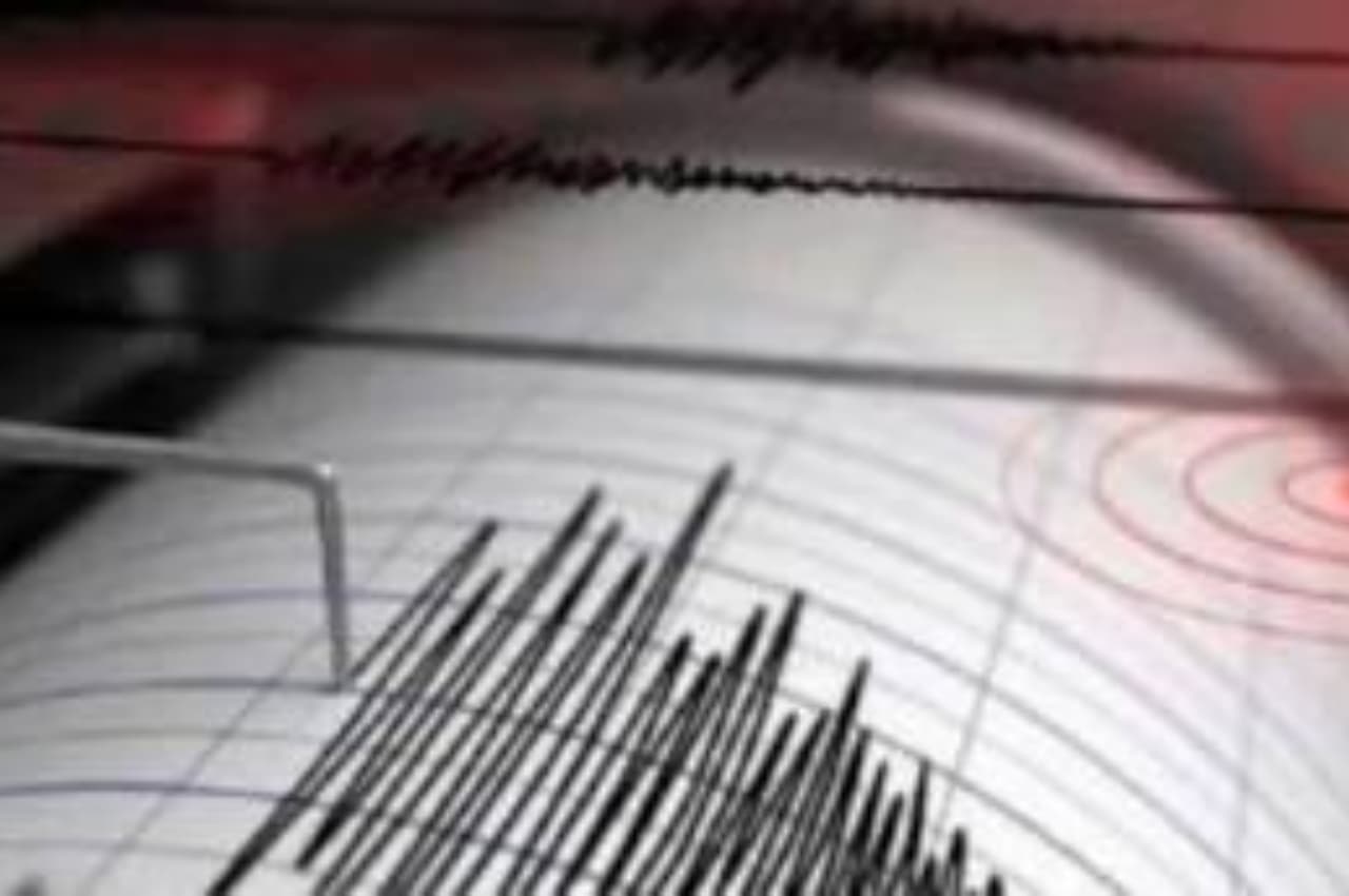 Earthquake: बिहार में हिली धरती, घरों से बाहर निकले लोग
