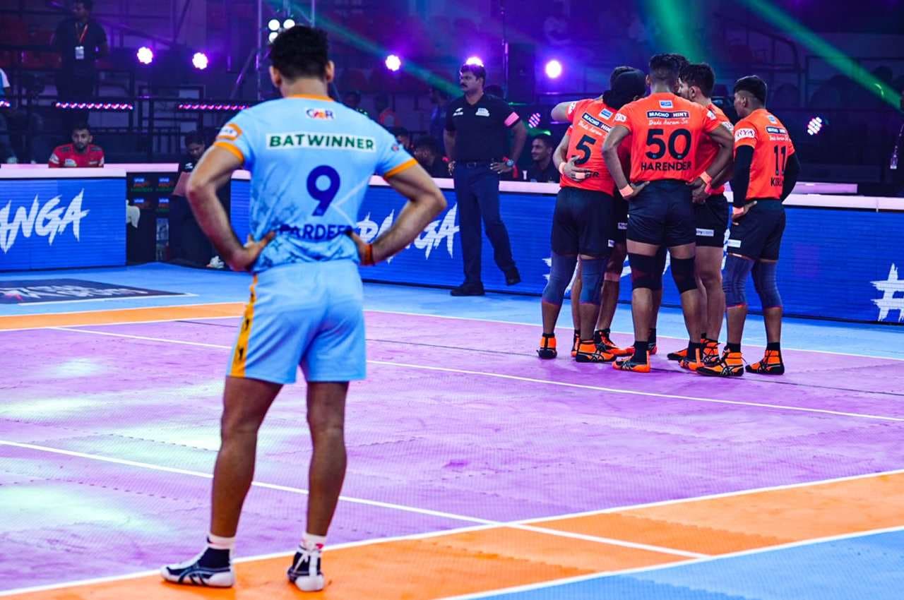 Pro Kabaddi 2022: यू मुंबा ने यूपी योद्धा 30-23 से हराया, नहीं चले बेस्ट रेडर प्रदीप नरवाल