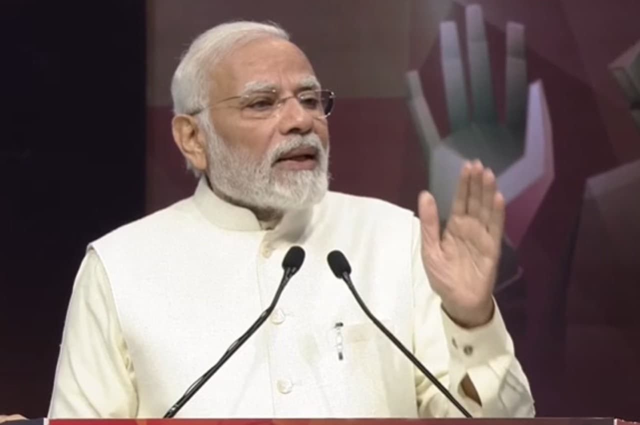 'कई लोगों ने मेरे आत्मानिर्भर भारत विजन का मजाक उड़ाया', 5G लॉन्च पर बोले PM मोदी