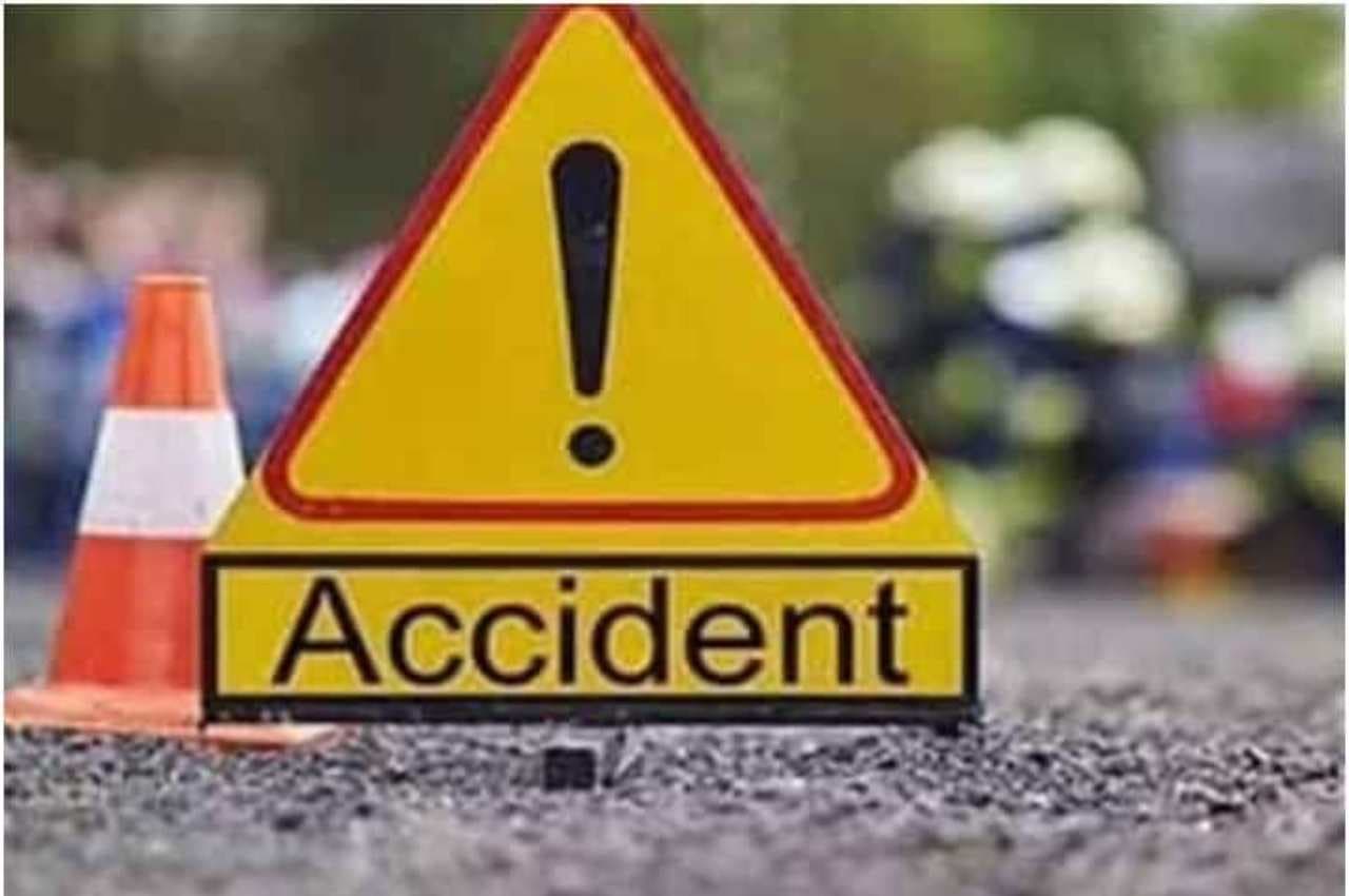 Road Accident: चूरू में दो ट्रकों की आपस में भीषण टक्कर, एक व्यक्ति की मौके पर ही मौत
