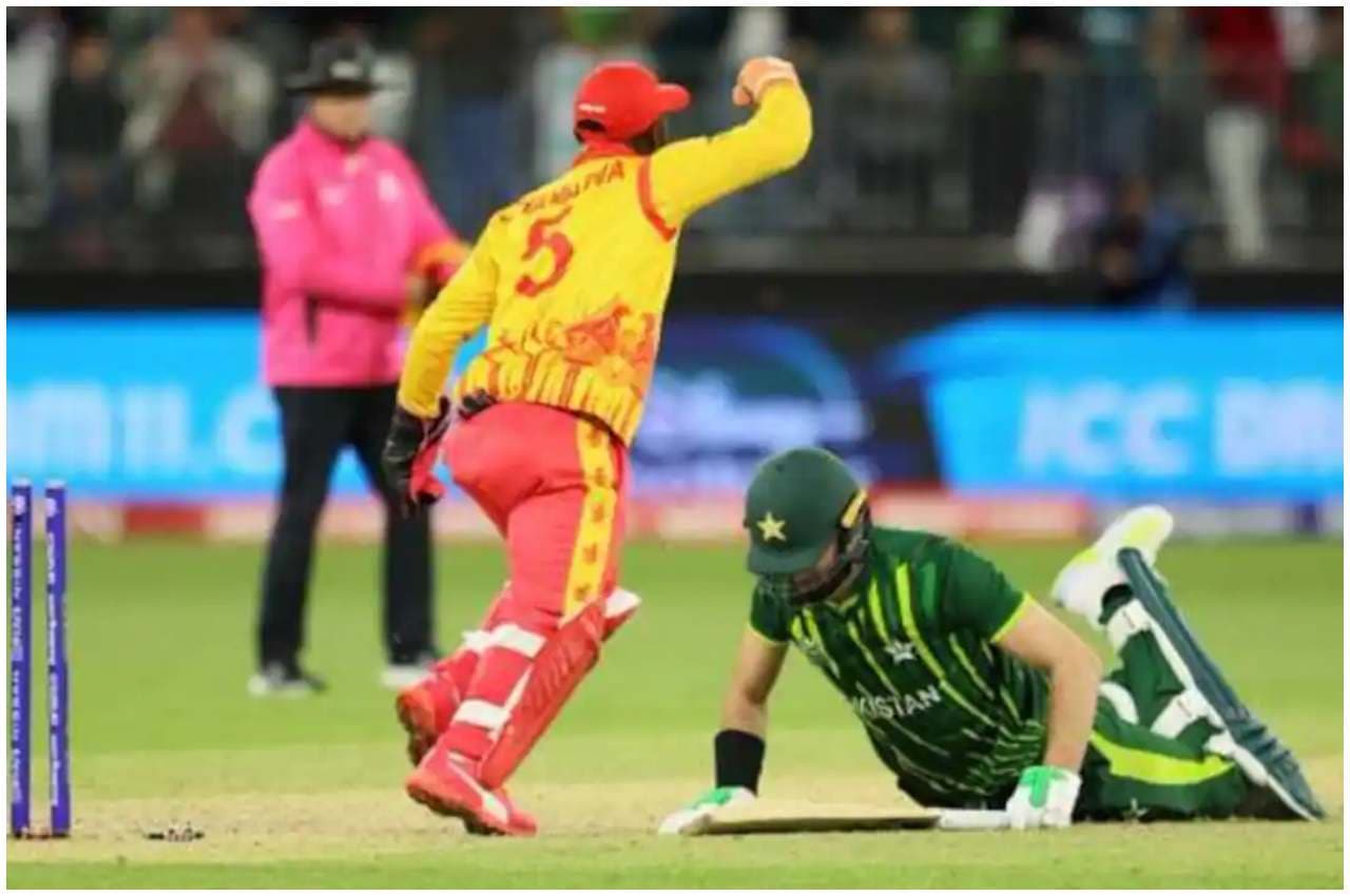 T20 World Cup 2022 : पाकिस्तान की हार और बारिश से दिलचस्प हुआ मुकाबला, जानिए सेमीफाइनल के समीकरण