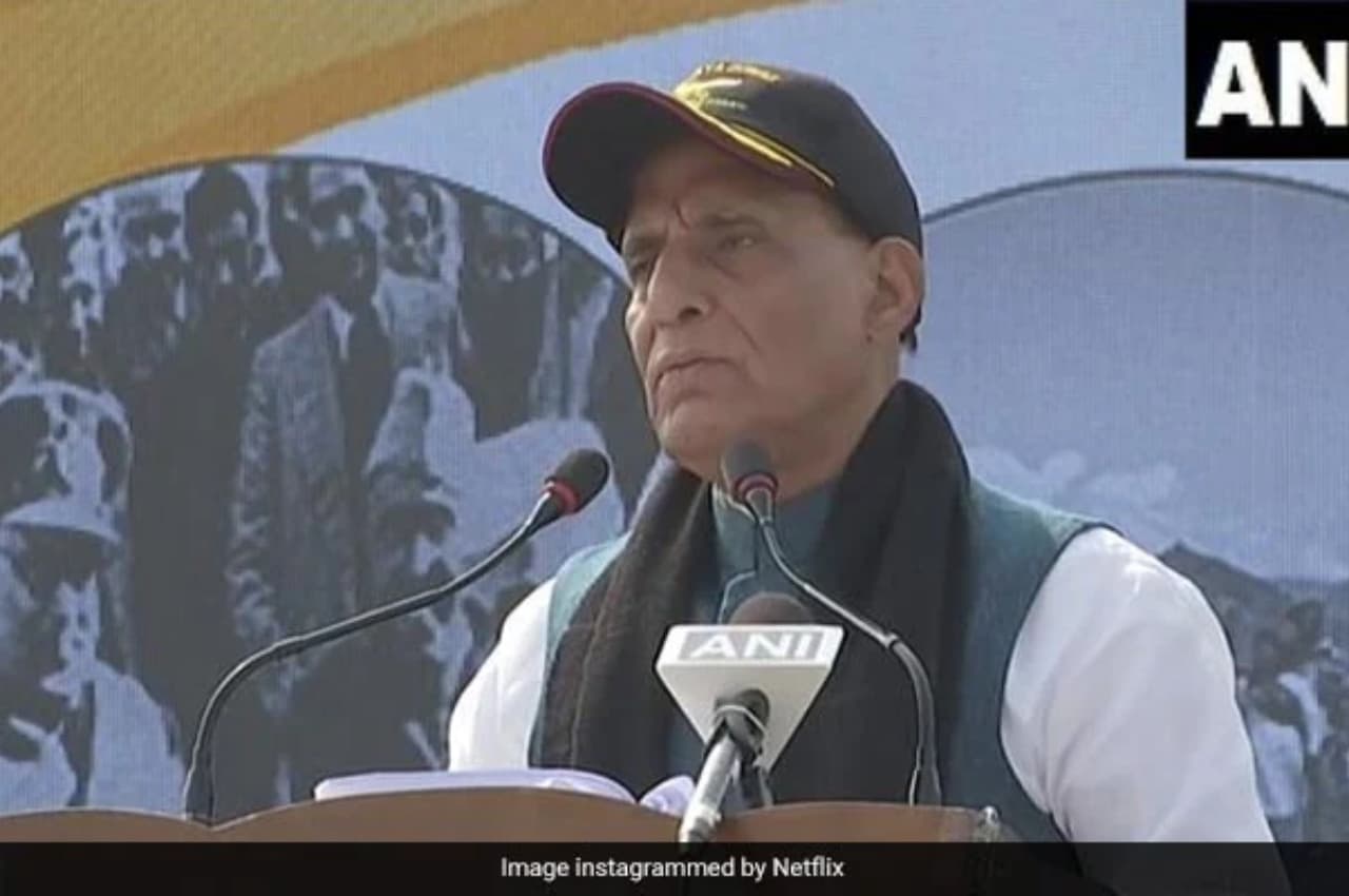POK: राजनाथ सिंह ने दिखाए कड़े तेवर, बोले-गिलगित और बाल्टिस्तान तक पहुंचना हमारा लक्ष्य