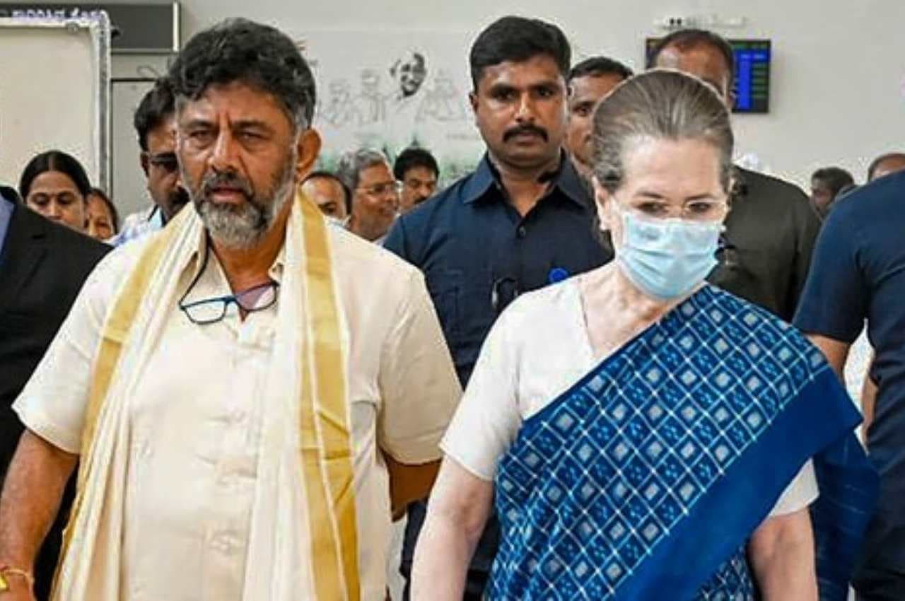 मैसूर पहुंची सोनिया गांधी, भारत जोड़ो यात्रा में होंगी शामिल