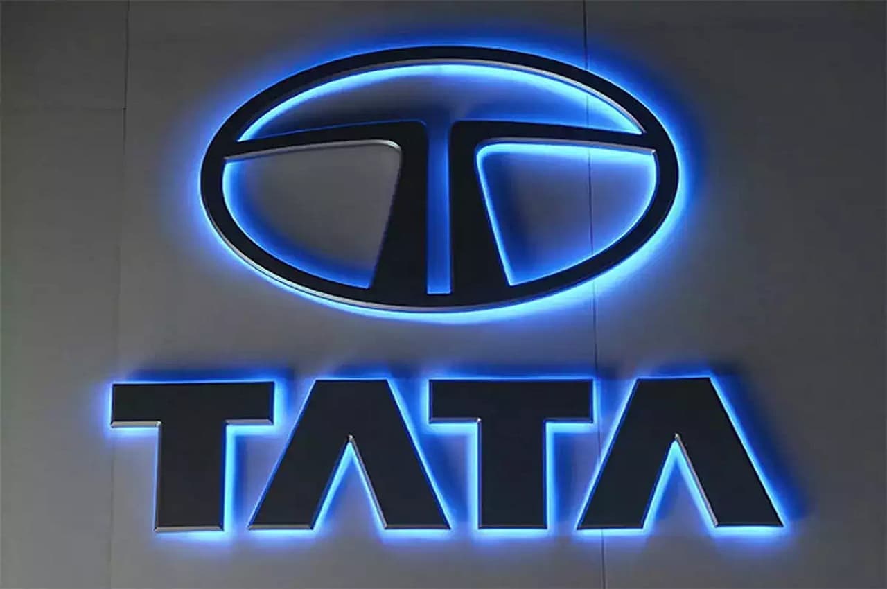 Tata Motors shares: चार सत्रों के बाद टाटा मोटर्स के शेयरों में गिरावट, अब आगे क्या?