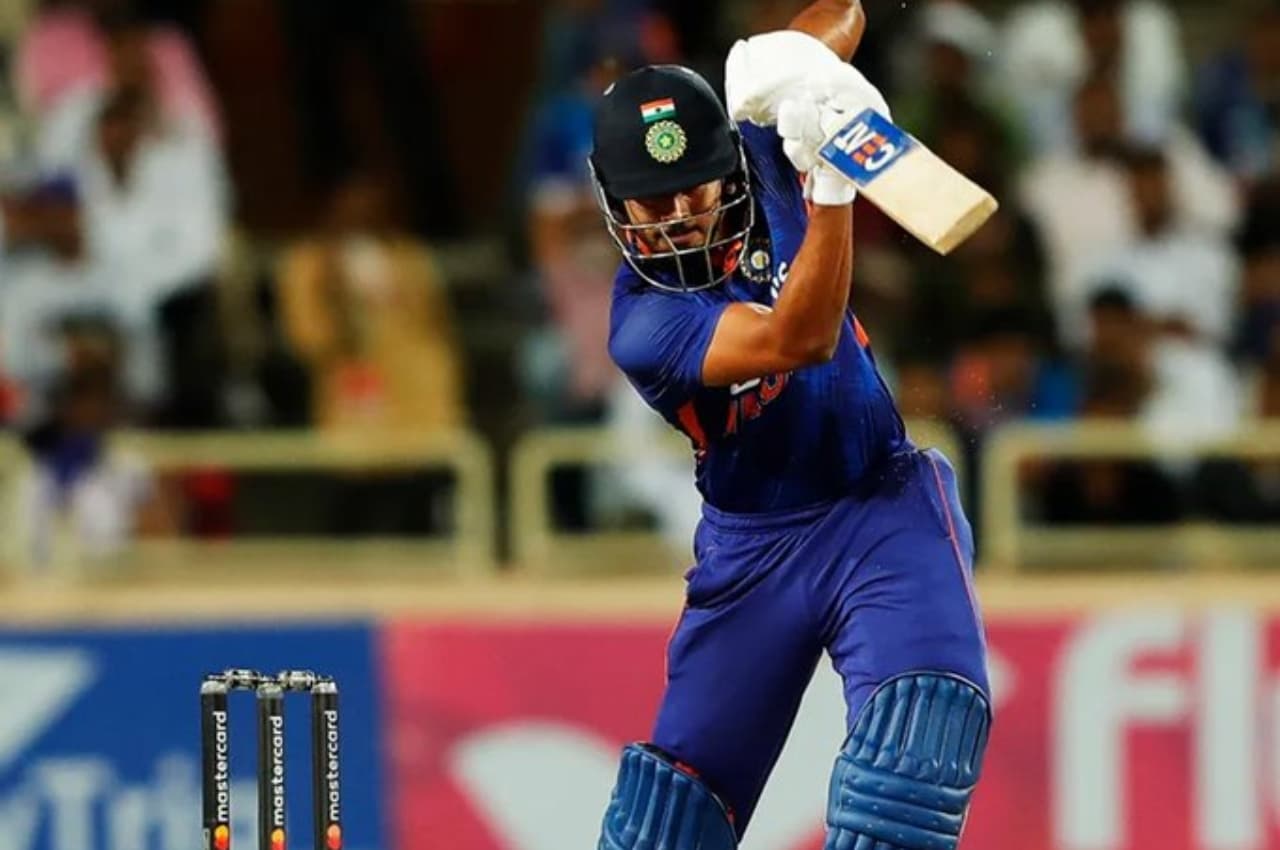 Ind vs SA 2nd ODI: माही के शहर में श्रेयस अय्यर ने लगाया आग, जड़ा वनडे करियर का दूसरा शतक