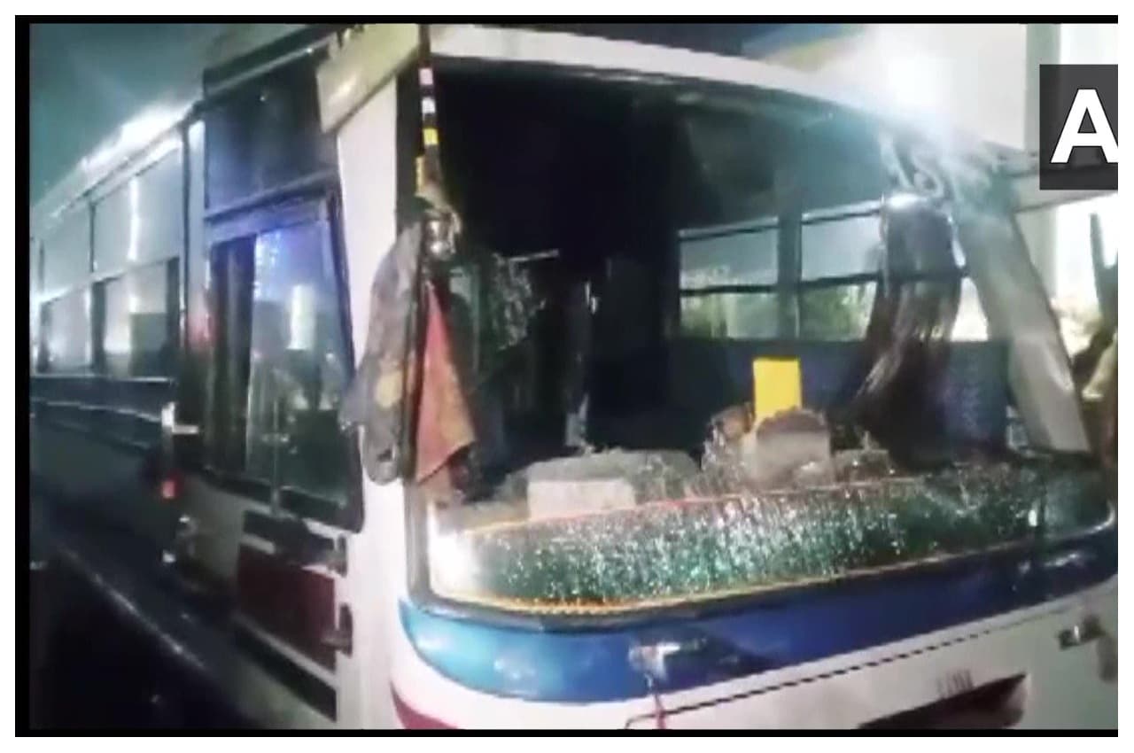 इस बस से हुआ हादसा