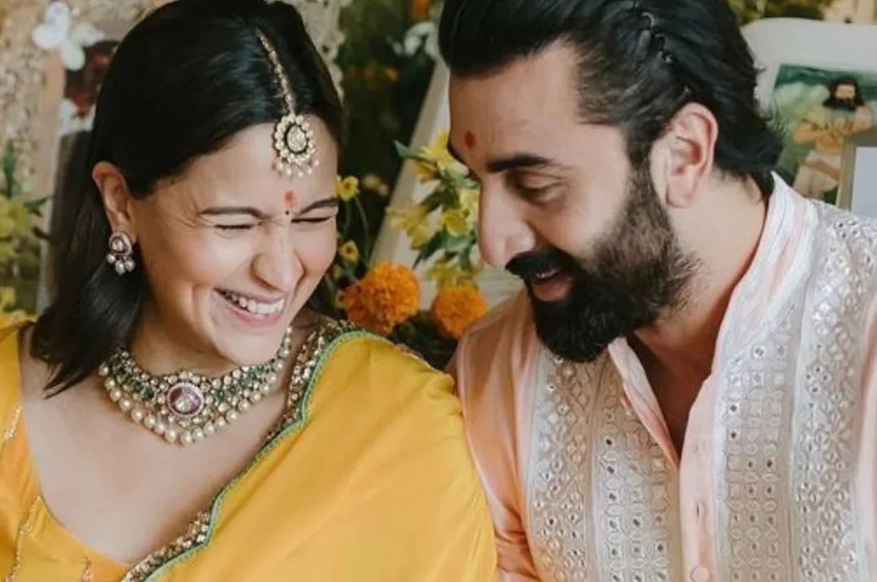 Alia Bhatt Baby Girl: आलिया-रनबीर के घर आई नन्ही परी, कपूर खानदान में जश्न का माहौल