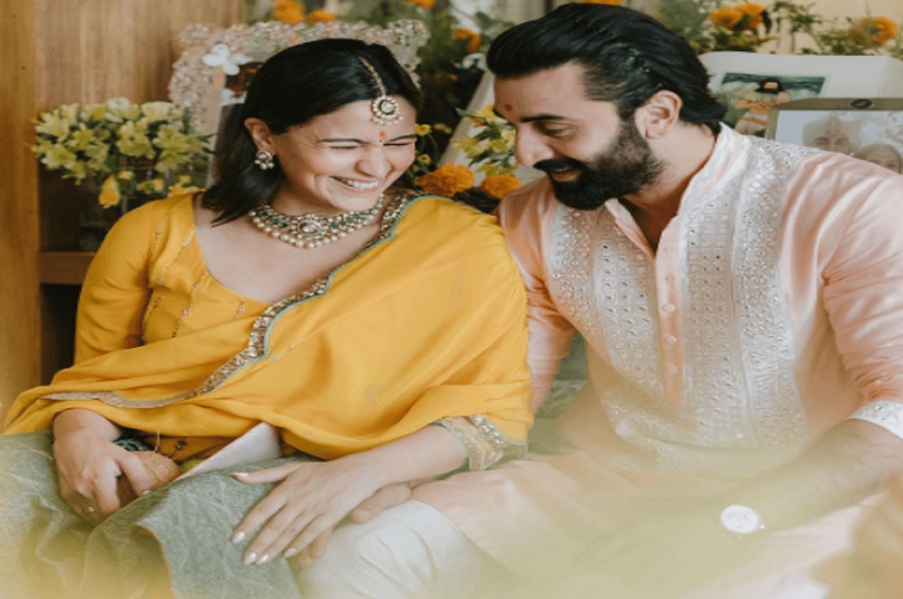 Alia Bhatt Baby First picture: सामने आई आलिया रणबीर की लाडली की पहली झलक, फैंस ने किया रिएक्ट