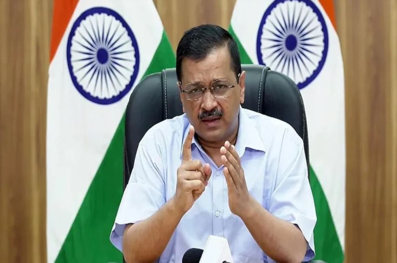 दिल्ली में योग शिक्षकों के वेतन में योगदान देने के लिए केजरीवाल ने जारी किया व्हाट्सएप नंबर