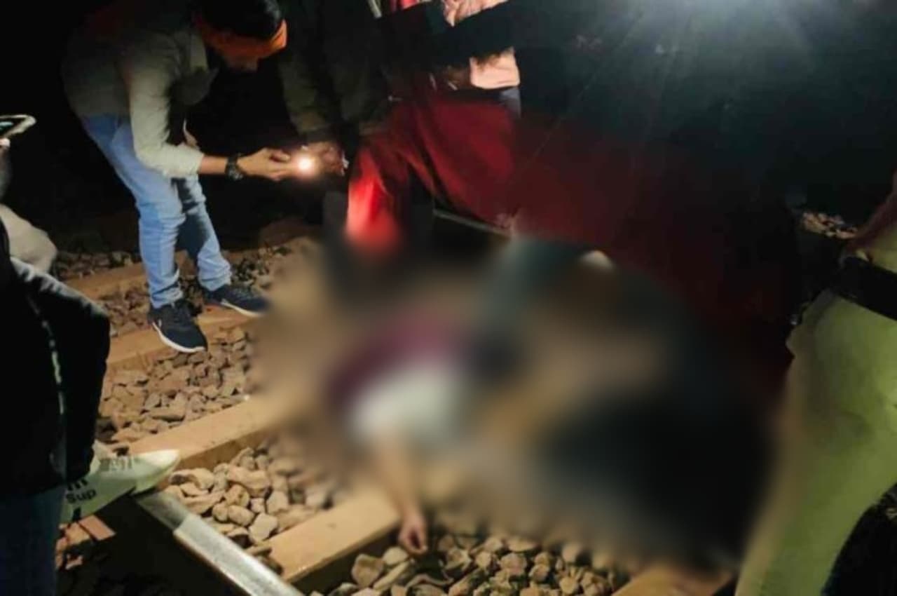 Chhattisgarh: चलती ट्रेन से कूदकर अधेड़ ने दी जान, कई टुकड़ों में बंटा शव
