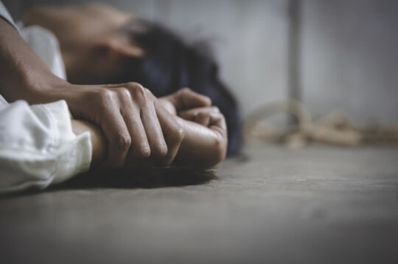 Greater Noida Crime: 12वीं की छात्रा से 5 महीने तक गैंगरेप, वीडियो बनाकर कर रहे थे ब्लैकमेल