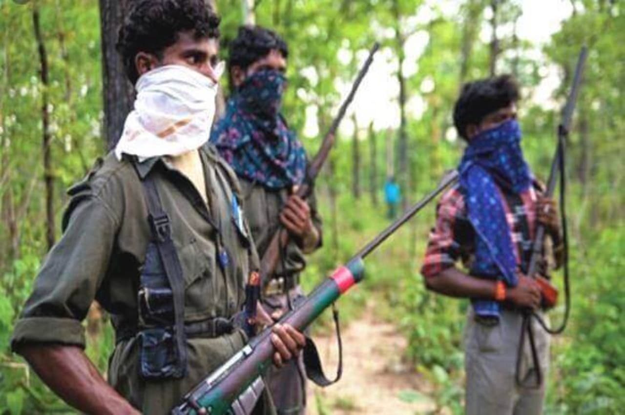बस्तर में फिर सक्रिय हुए नक्सली, आरक्षक को गोलियों से भूनकर उतारा मौत के घाट