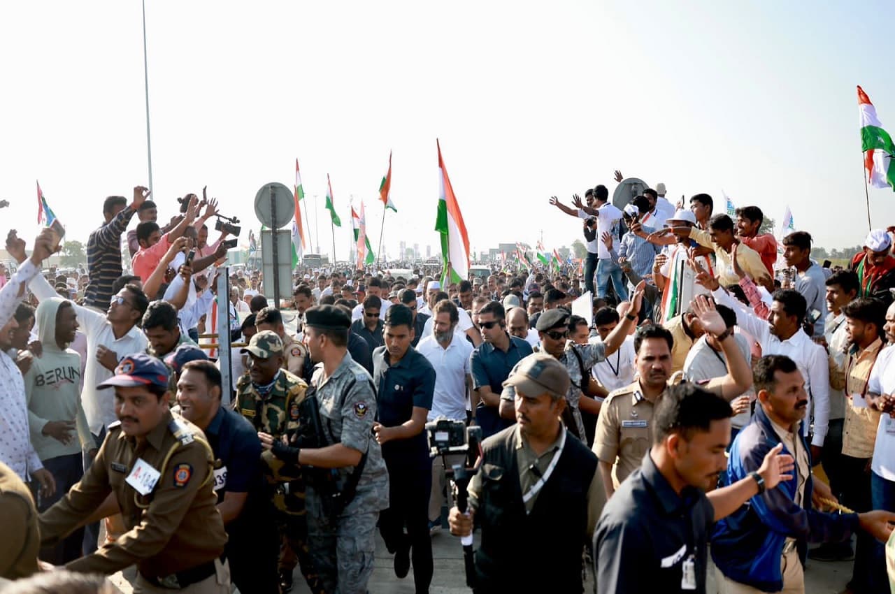 Bharat Jodo Yatra: कांग्रेस भारत जोड़ो यात्रा का आज 69वां दिन, राहुल गांधी ने महाराष्ट्र के फलेगांव से शुरू की पदयात्रा