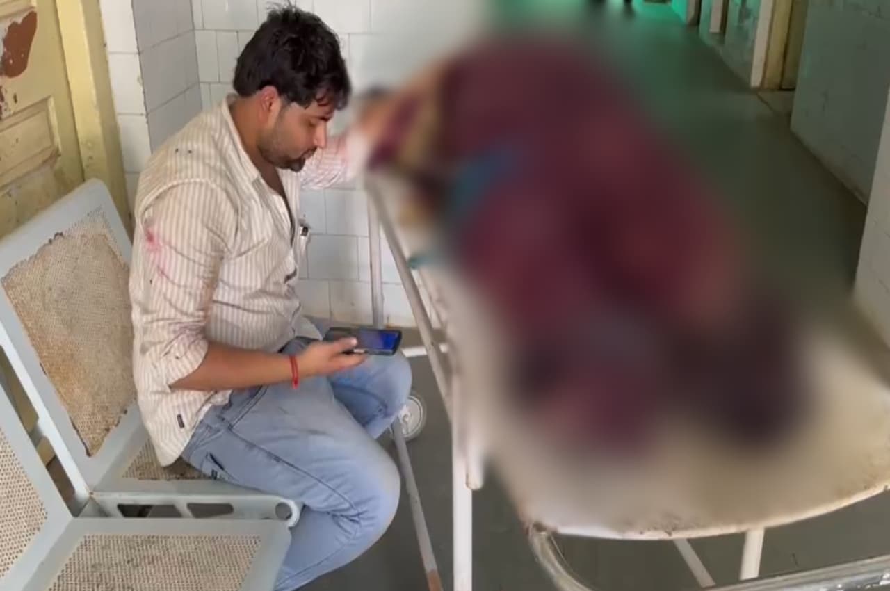 Bhind News: बागेश्वर धाम सरकार के दरबार में भगदड़, 1 महिला श्रद्धालु की मौत, कई भक्त घायल