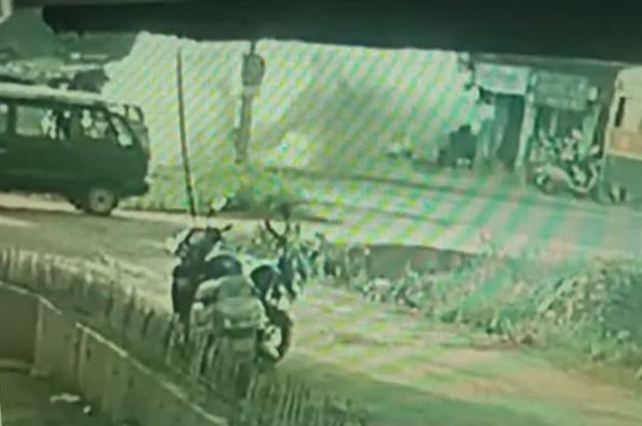Autorickshaw Blast: मंगलुरु में ऑटोरिक्शा में धमाके पर कर्नाटक के DGP का दावा, बोले- ये आतंकी घटना