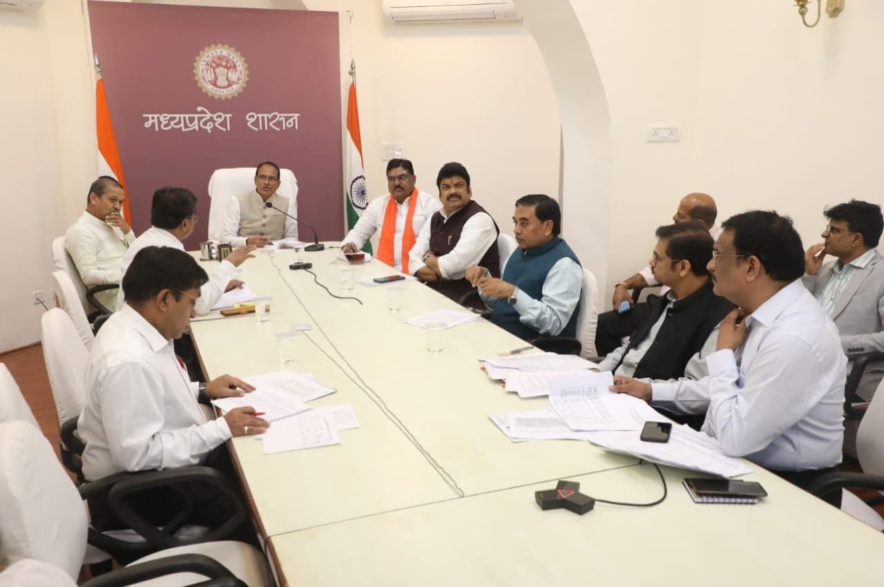 News24 Impact: मध्यप्रदेश में खाद संकट पर न्यूज24 ने उठाया था मुद्दा, जागी शिवराज सरकार, बुलाई बैठक