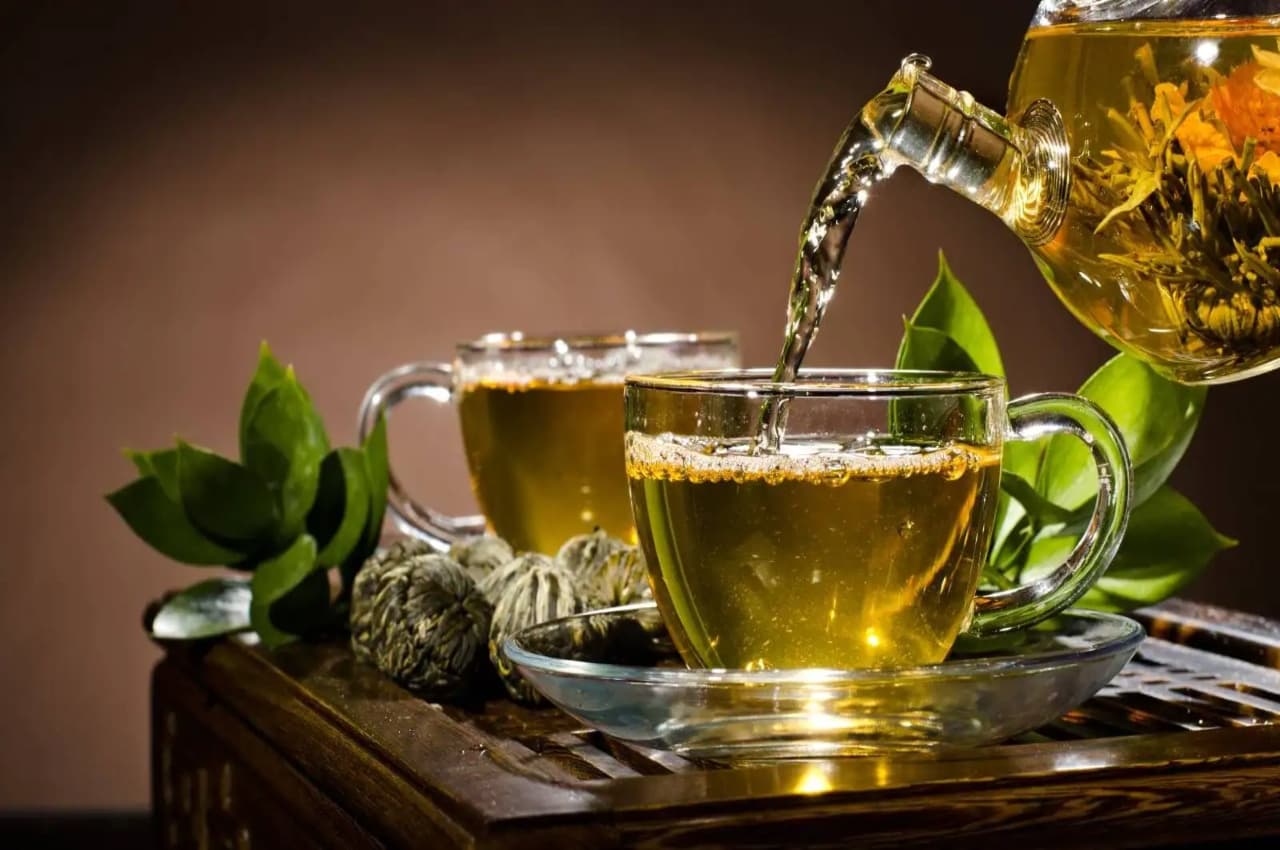 Green tea for Weight Loss: ग्रीन टी में मिलाकर पीएं ये चीजें, वजन घटाने के साथ ही रहेंगे कई बीमारियों से दूर