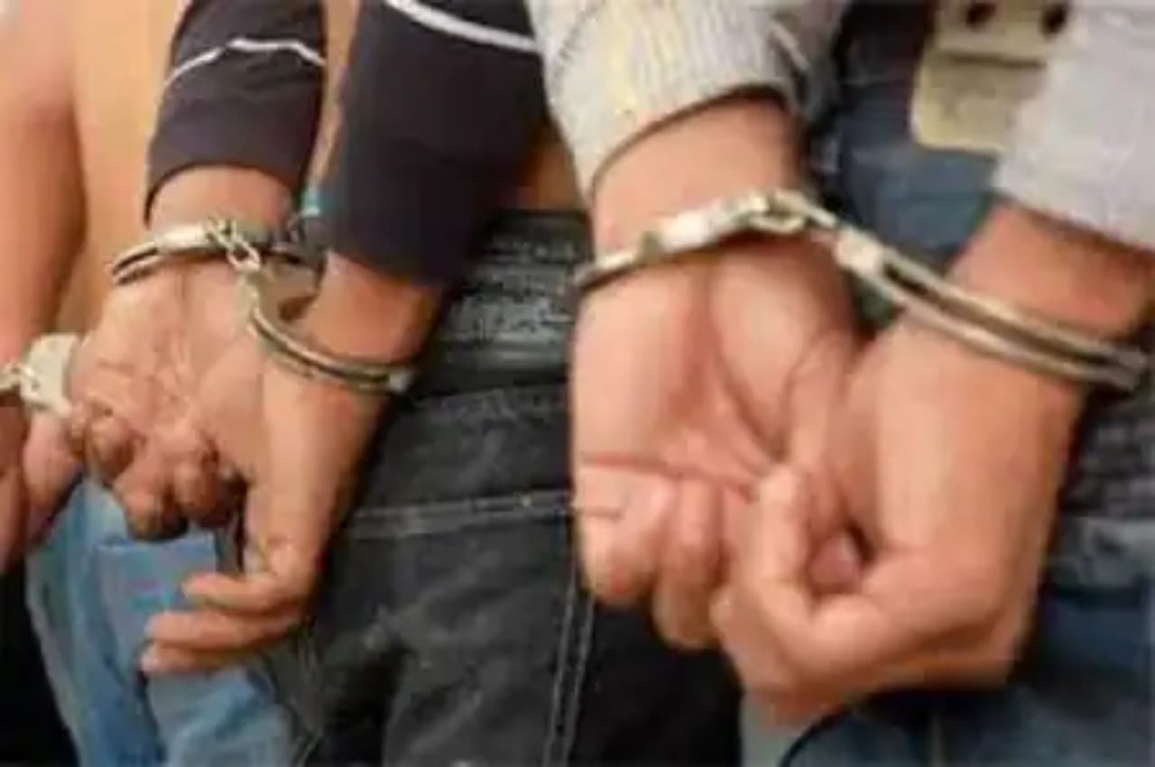 नामी कंपनियों के नाम पर ठगी करने वाले रैकेट का पर्दाफाश, बिहार से 2 आरोपी गिरफ्तार