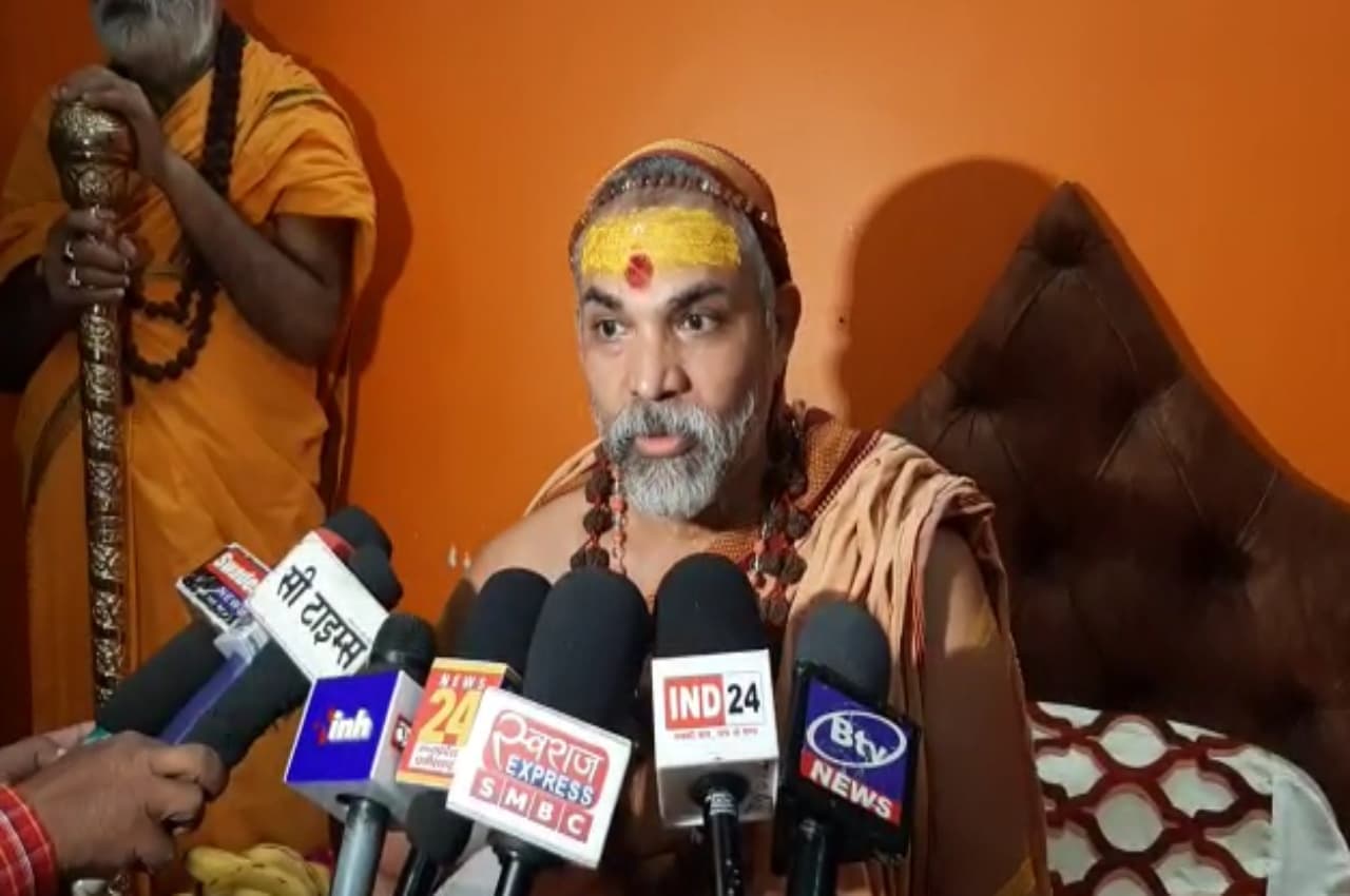 Jabalpur: स्वामी अविमुक्तेश्वरानंद का सामने आया विवादित बयान, कहा - मुसलमानों को चले जाना चाहिए पाकिस्तान