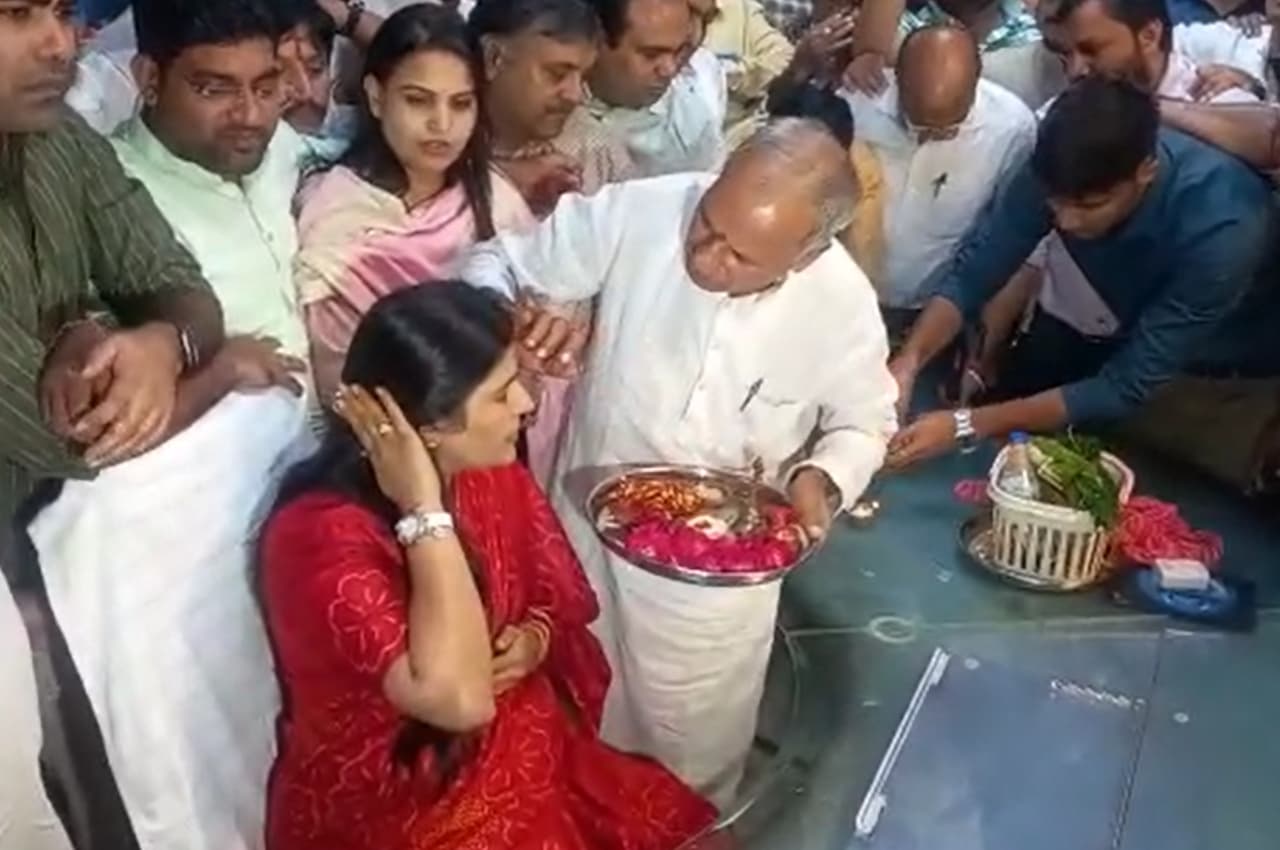 Jaipur Greater Nagar Nigam: सौम्या गुर्जर तीसरी बार बैठी मेयर की कुर्सी पर, दो दिन पहले कोर्ट ने दी थी राहत