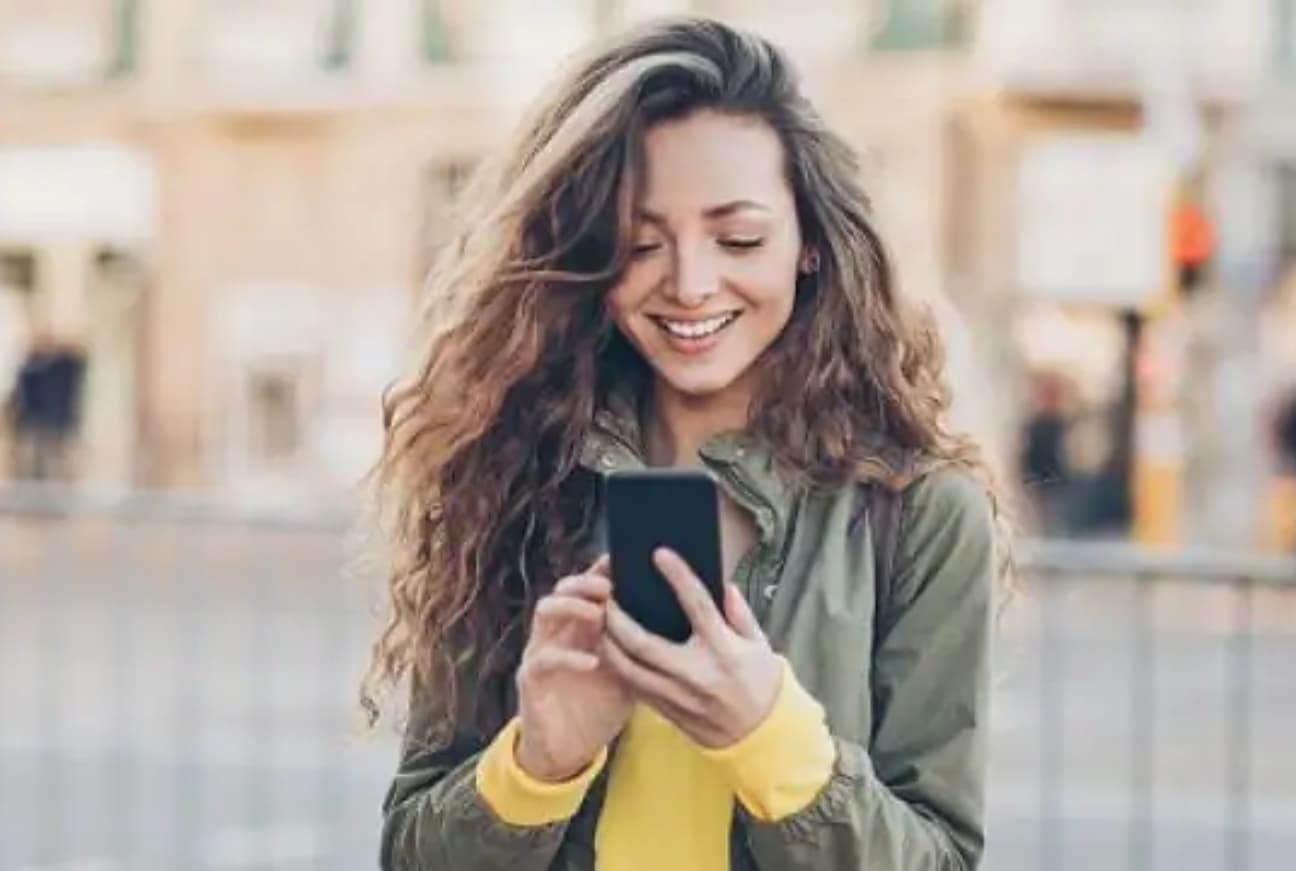 Best Recharge Plan: सिर्फ 395 रुपये में पाएं 84 दिन तक अनलिमिटेड कॉलिंग, डाटा समेत कई बेनिफिट्स, जानें पूरी जानकारी