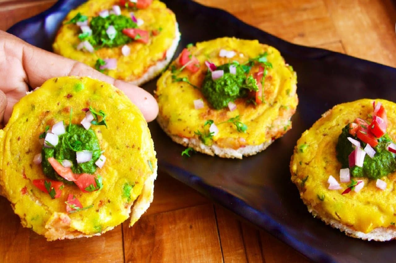 Easy Snack: खाना बनाने में आ रहा है आलस? तो केवल 5 मिनट में बनाएं टेस्टी लेज़ी आलू टोस्ट