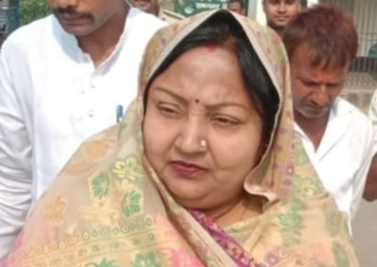 Mokama Assembly Bypoll: बिहार के मोकामा विधानसभा उपचुनाव में RJD की नीलम देवी जीती, पति की सीट बरकरार