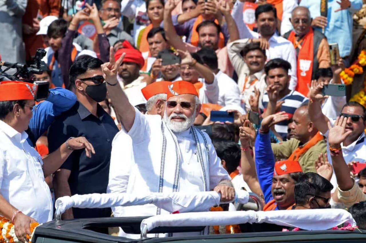 Gujarat Election: 2 दिनों में 7 रैलियां, गुजरात में पीएम मोदी के चेहरे पर चल रहा है बीजेपी का चुनावी अभियान