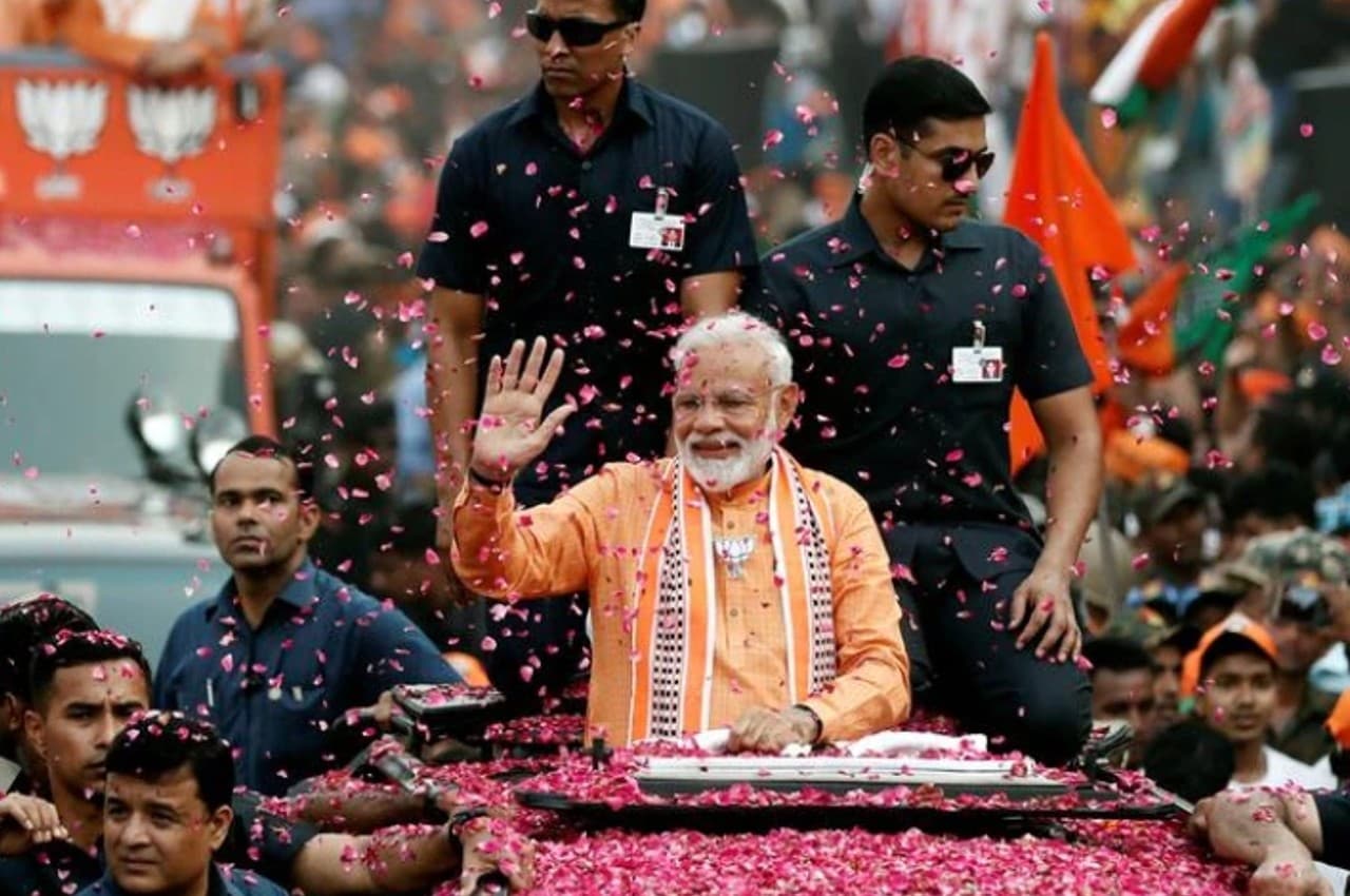 Gujarat Election 2022: सूरत में PM मोदी का आज 25 KM लंबा रोड शो, तीन जनसभाओं को भी करेंगे संबोधित