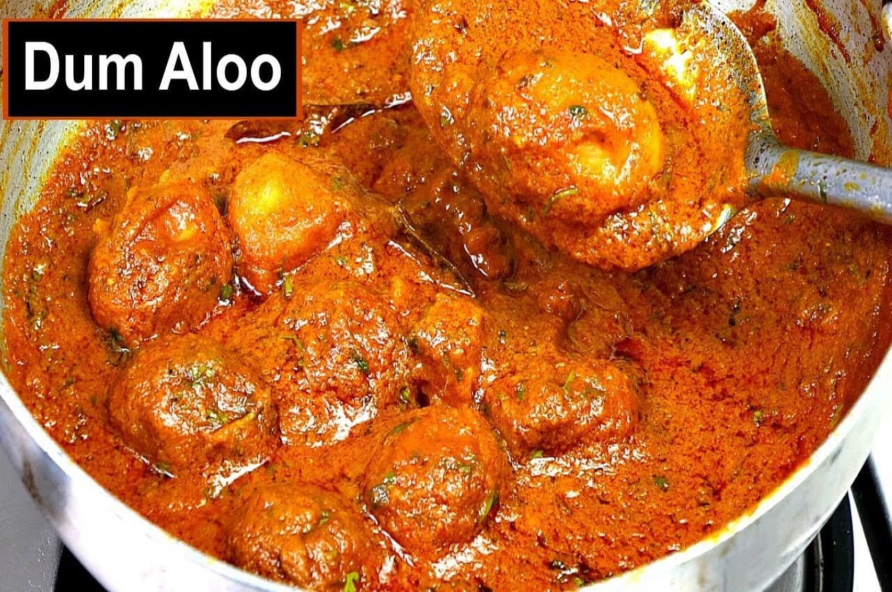 Tasty Food: फैमिली डिनर में बनाएं बेहद लज़ीज पंजाबी दम आलू, ये रही रेसिपी