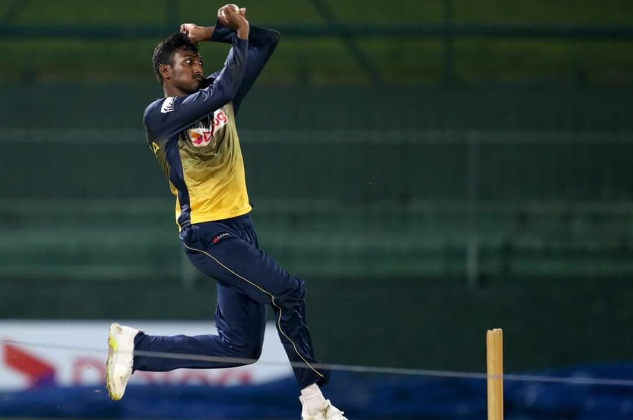 SL vs AFG: वनडे सीरीज शुरू होते ही श्रीलंका को लगा बड़ा झटका, तूफानी गेंदबाज बाहर, टीम में किए ये बदलाव