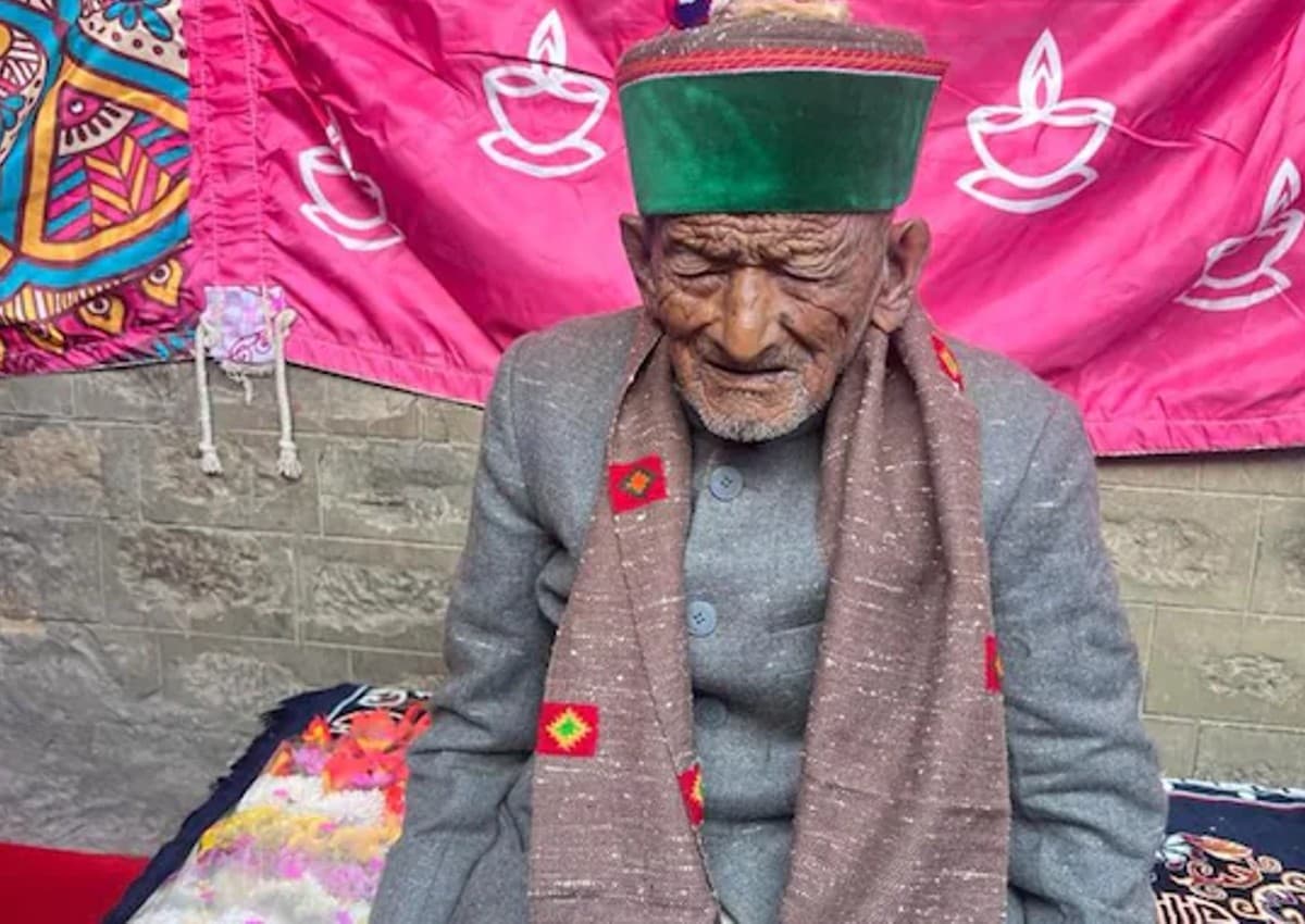 आजाद भारत के पहले वोटर 106 साल के श्याम सरन नेगी का निधन, दो दिन पहले ही डाला था आखिरी वोट