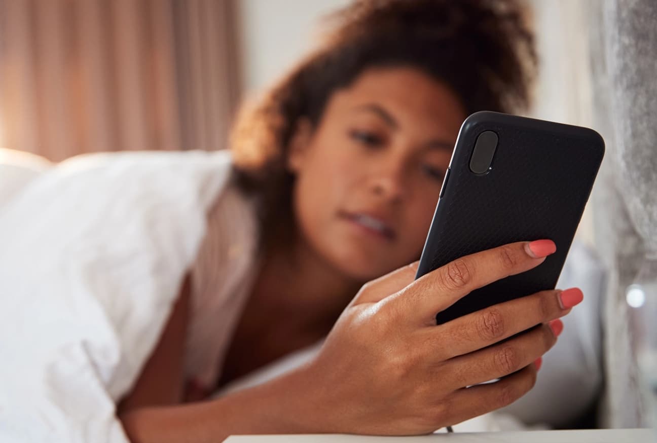 Smartphone Tips and Tricks: भूलकर भी ना करें ये गलतियां, वरना स्मार्टफोन समय से पहले हो जाएगा पुराना!