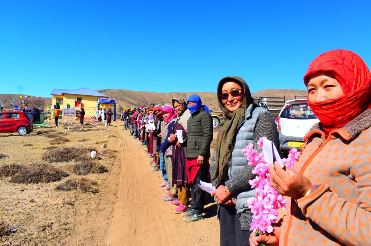 Himachal Assembly Election Voting: विश्व के सबसे ऊंचे मतदान केंद्र पर 100% वोटिंग, 12 हजार फीट की ऊंचाई पर अधिकारियों ने ऐसे रचा इतिहास