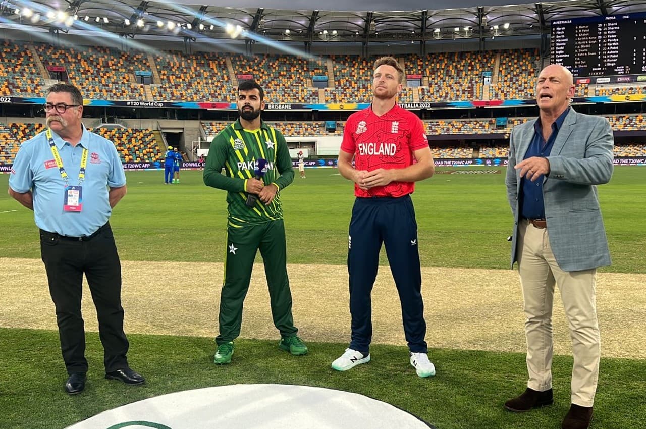 PAK vs ENG: मेलबर्न क्रिकेट ग्राउंड पर किस टीम की चमकेगी किस्मत ? जानें क्या कहते हैं आंकड़े