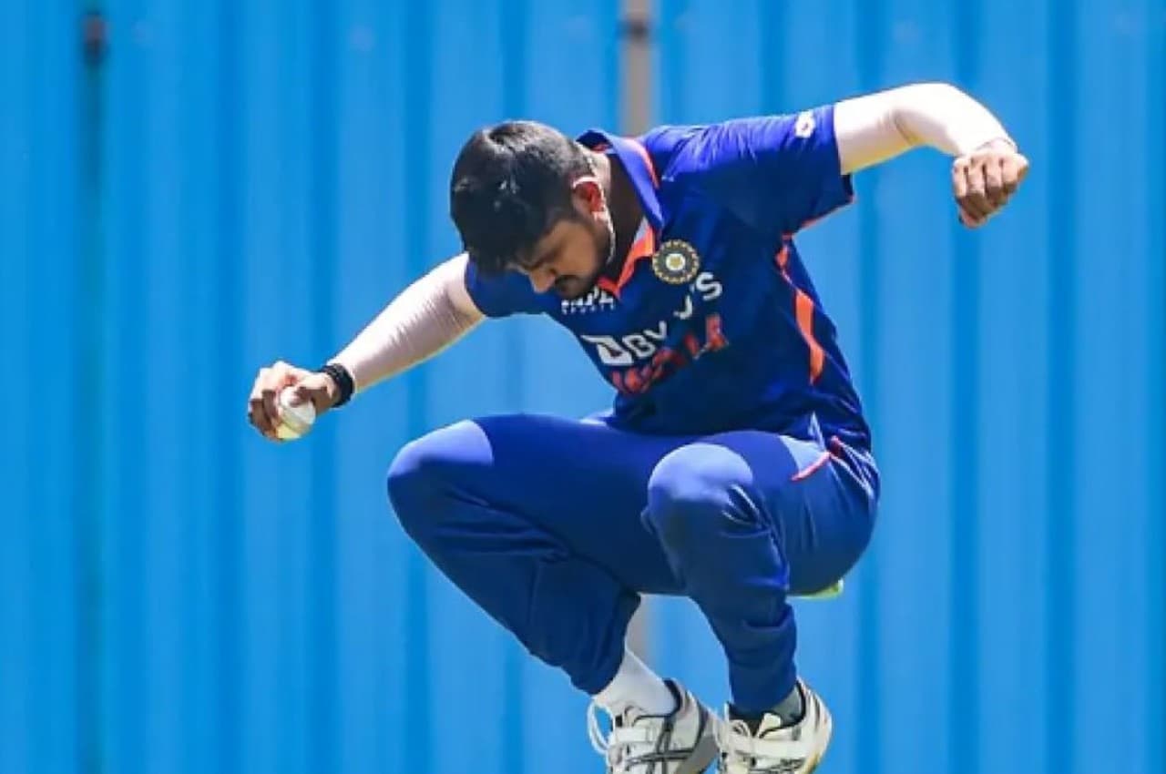IND vs BAN ODI: इस खिलाड़ी की खुली किस्मत...बांग्लादेश के खिलाफ वनडे सीरीज में मिली जगह...गेंद से बरपाता है कहर!