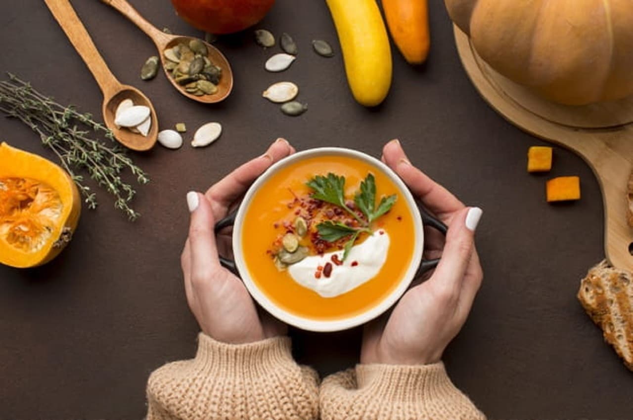 Winter Healthy Diet: सर्दियों में हमेशा फिट और हेल्दी रहने के लिए डाइट में अपनाएं ये 5 चीजें