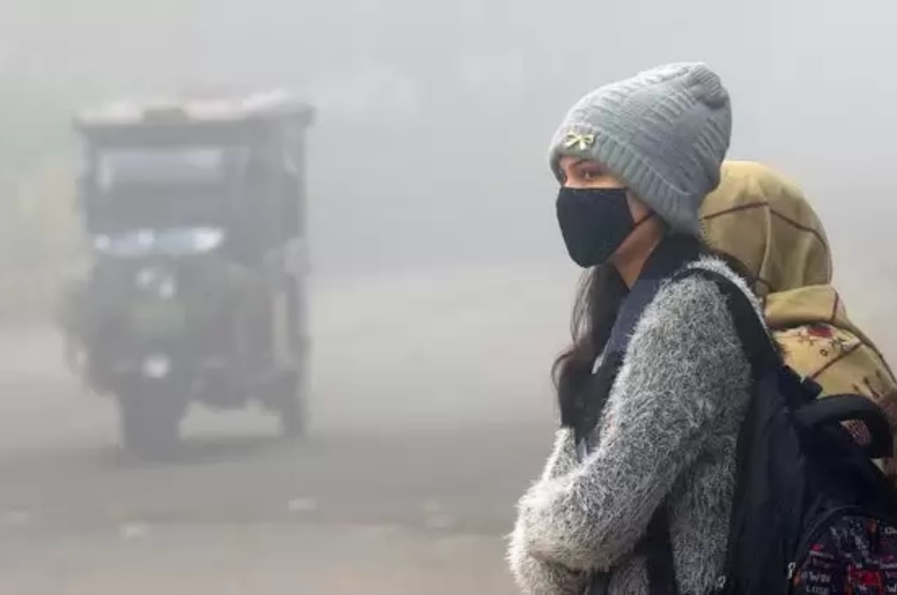 Rajasthan Weather Alert: प्रदेश में ठंडी हवाओं से बढ़ी ठिठुरन, इन जिलों का तापमान 6 डिग्री से भी कम
