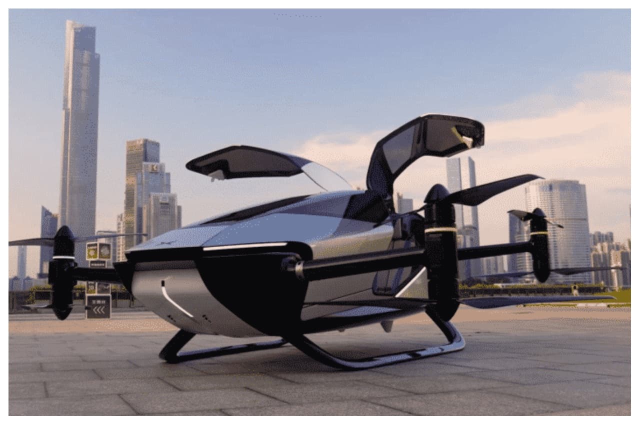 World First Flying Car XPeng X2: हवा से बातें करेगी, जमीन से 1000 मीटर ऊंचाई पर चलेगी, यह EV कार, देखें वीडियो 