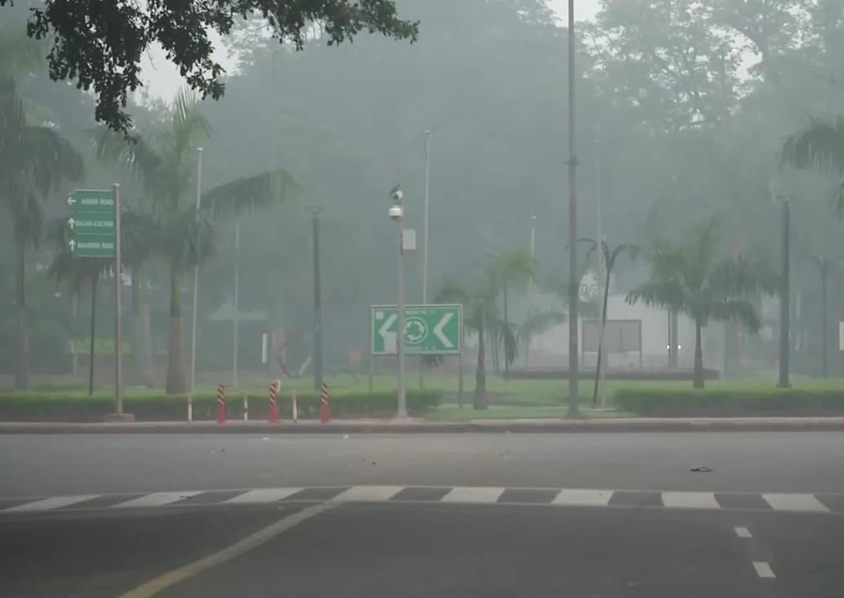 Air Pollution: दिल्ली की एयर क्वालिटी में और सुधार होगा, कल से फिर खोले जाएंगे प्राइमरी स्कूल