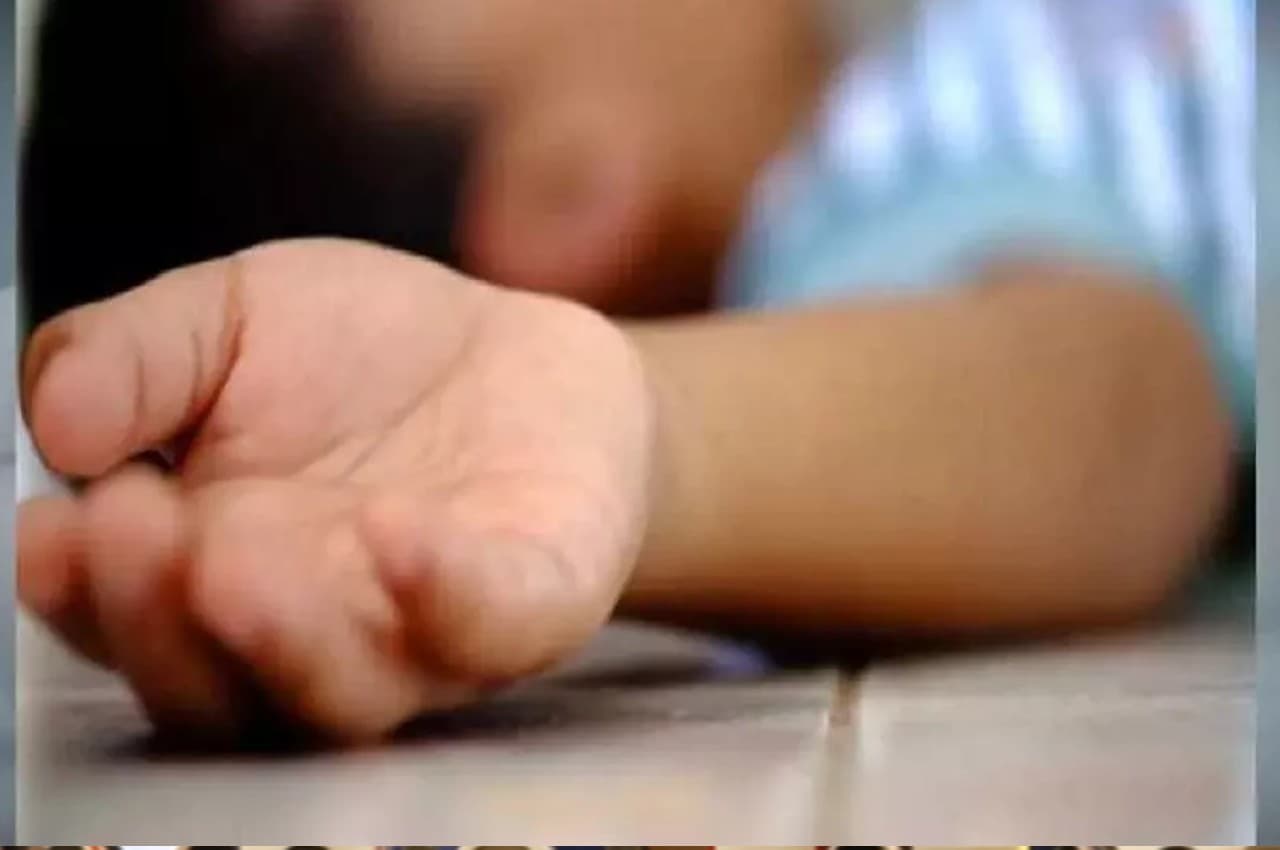 भूख से रोने लगी 2 साल की बेटी तो इंजीनियर ने मौत के घाट उतारा, बोला- पैसे नहीं थे, कहां से खिलाता