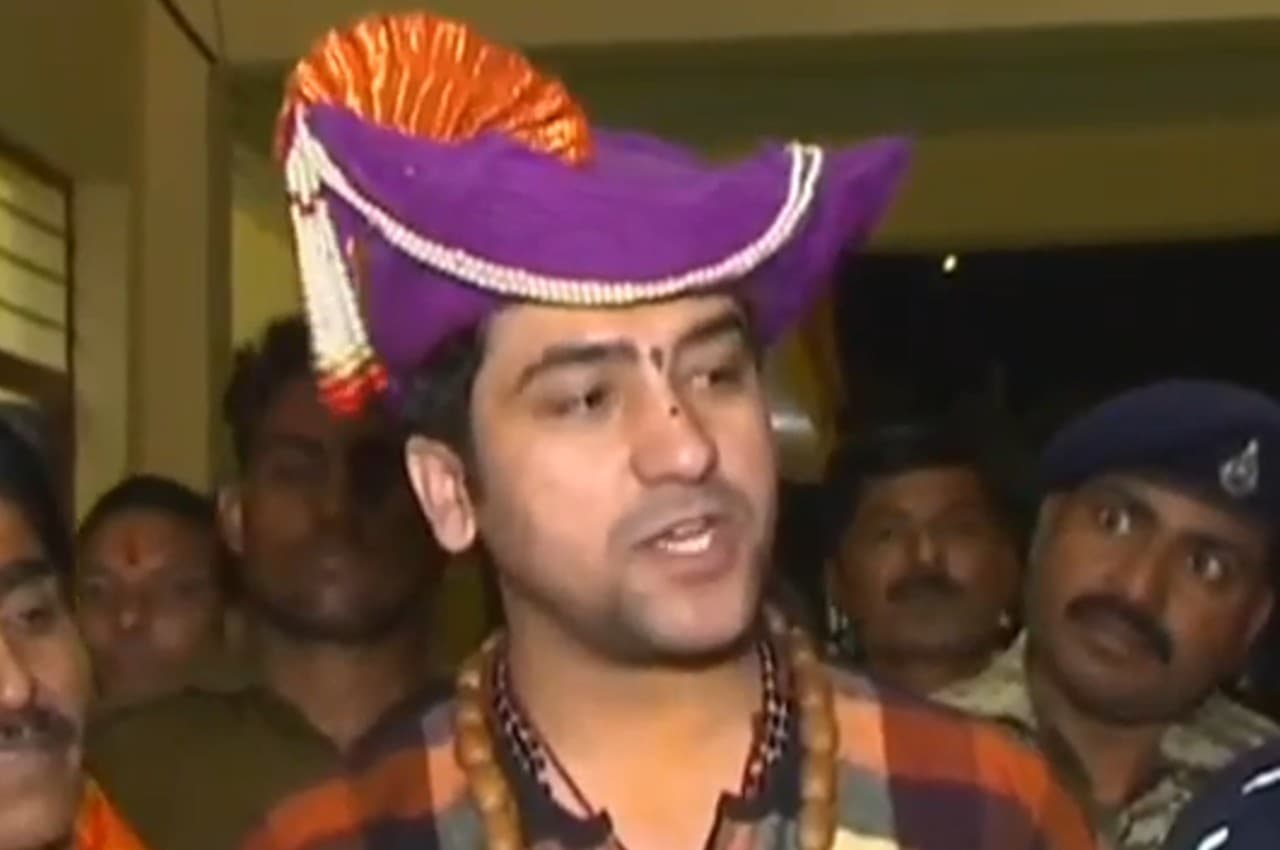 'अगर यही कृत्य कोई हिंदू करता तो अभी तक देश में दंगे हो जाते', श्रद्धा मर्डर केस को लेकर बोले पंडित धीरेंद्र शास्त्री