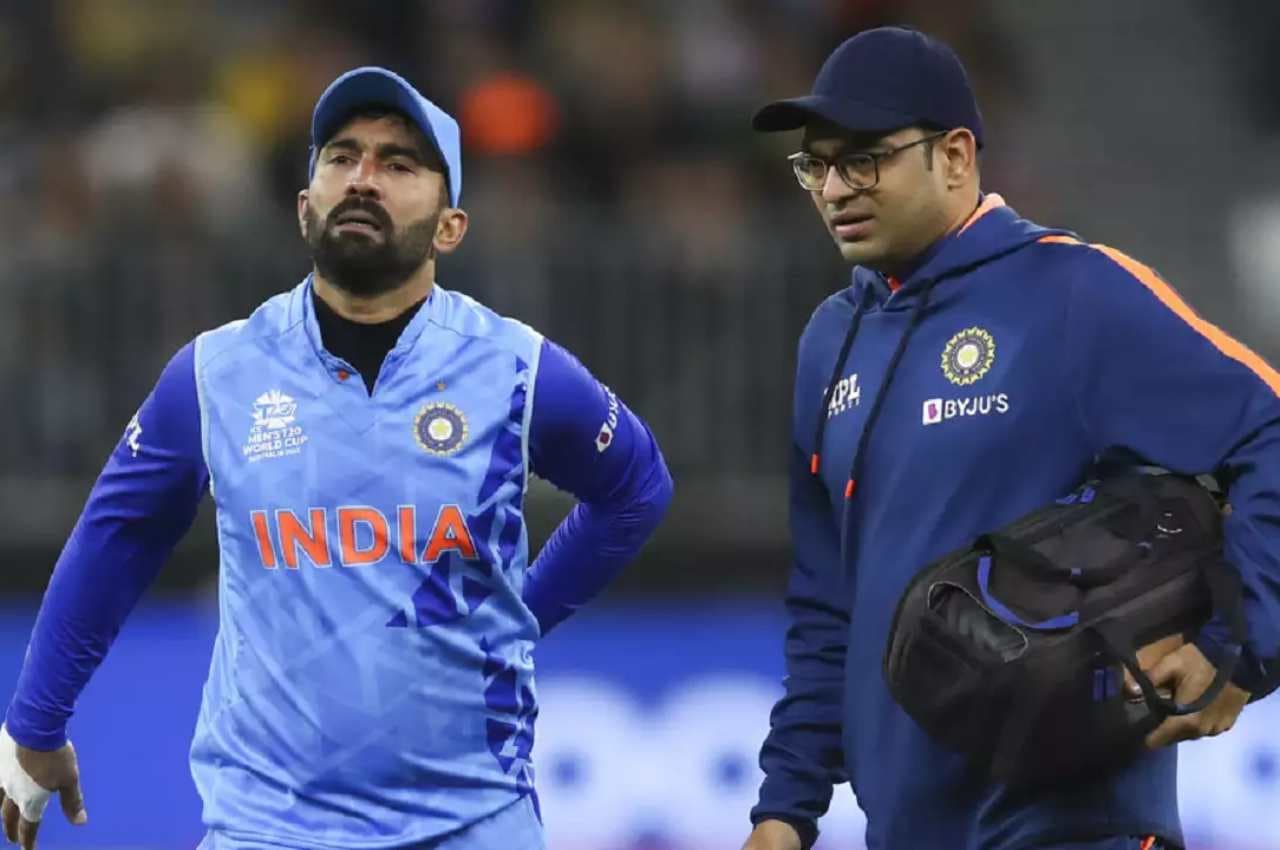 IND vs ENG: अंग्रेजों के खिलाफ कार्तिक को बिठा देना? पूर्व कोच ने चुन ली सेमीफाइनल की टीम