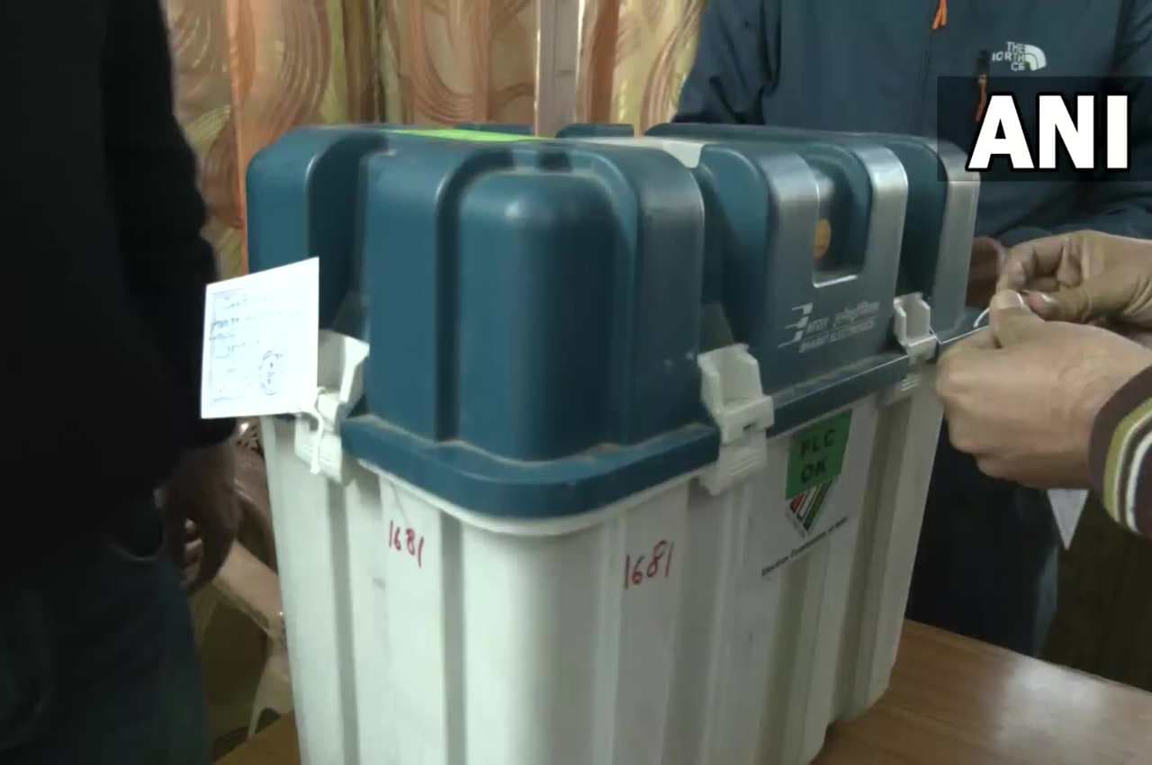 Himachal Assembly Election Voting: हिमाचल प्रदेश में विधानसभा चुनाव की वोटिंग खत्म, 8 दिसंबर को आएंगे नतीजे