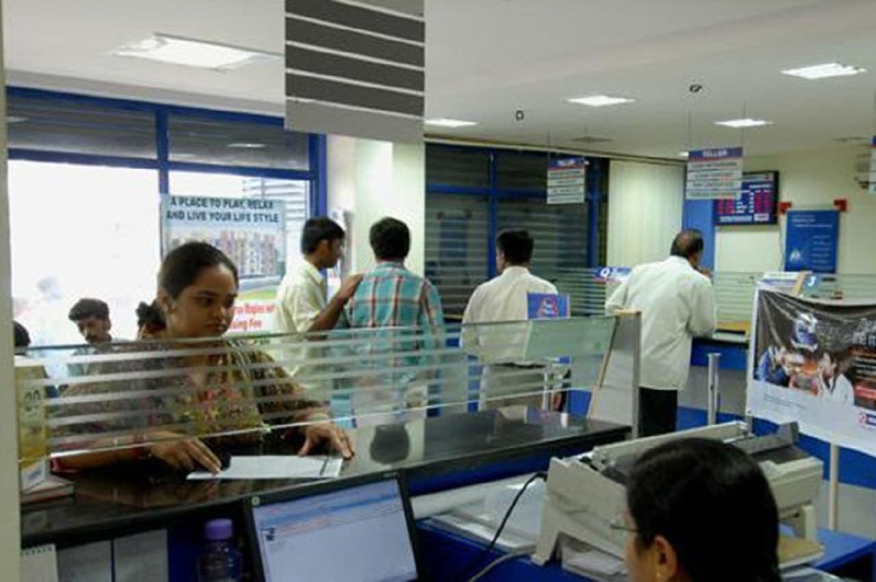Banking Sector Big News! अब मिनिमम बैलेंस न रखने पर भी नहीं लगेगा कोई चार्ज? SBI समेत सभी बैंक ग्राहकों के लिए गुड न्यूज