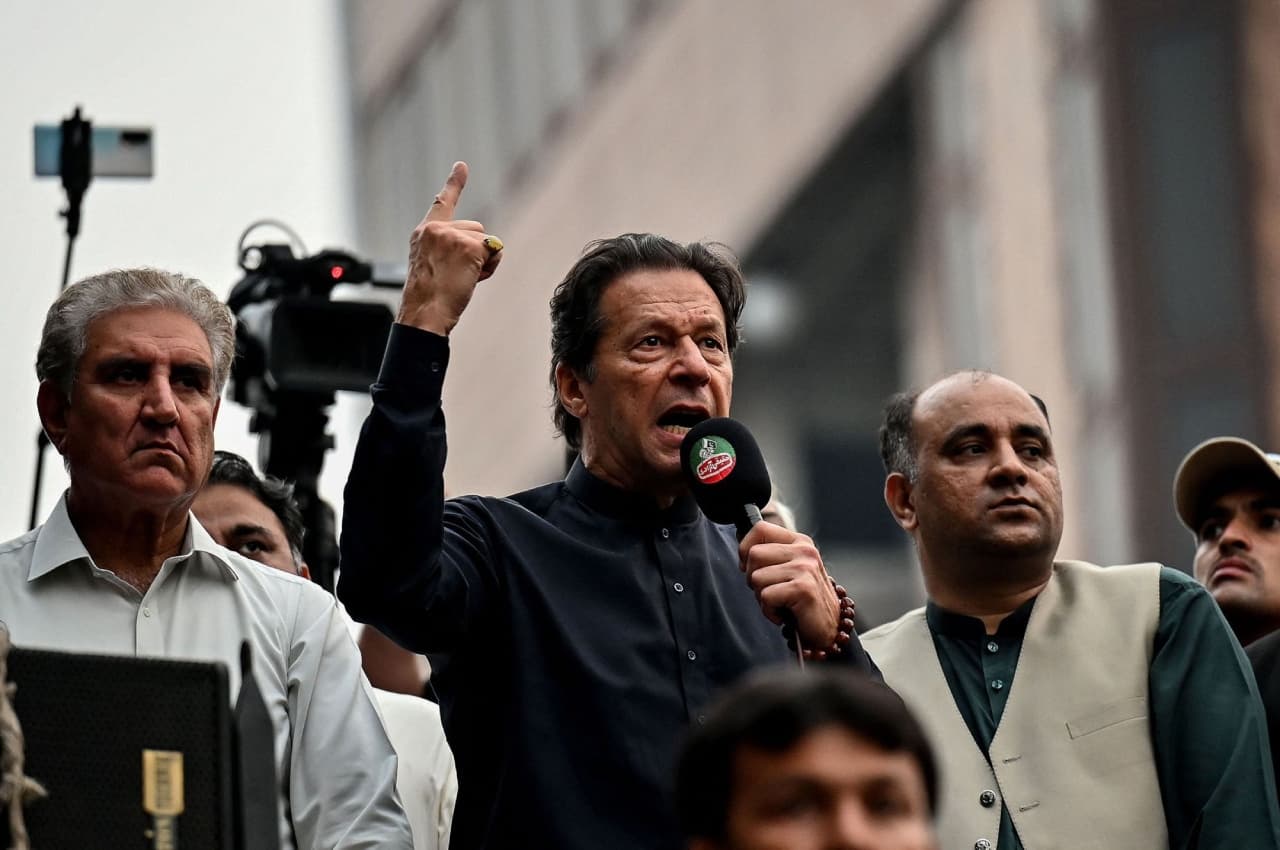 Pakistan: इमरान खान का बड़ा ऐलान, पीटीआई के सदस्य सभी विधानसभाओं से देंगे इस्तीफा