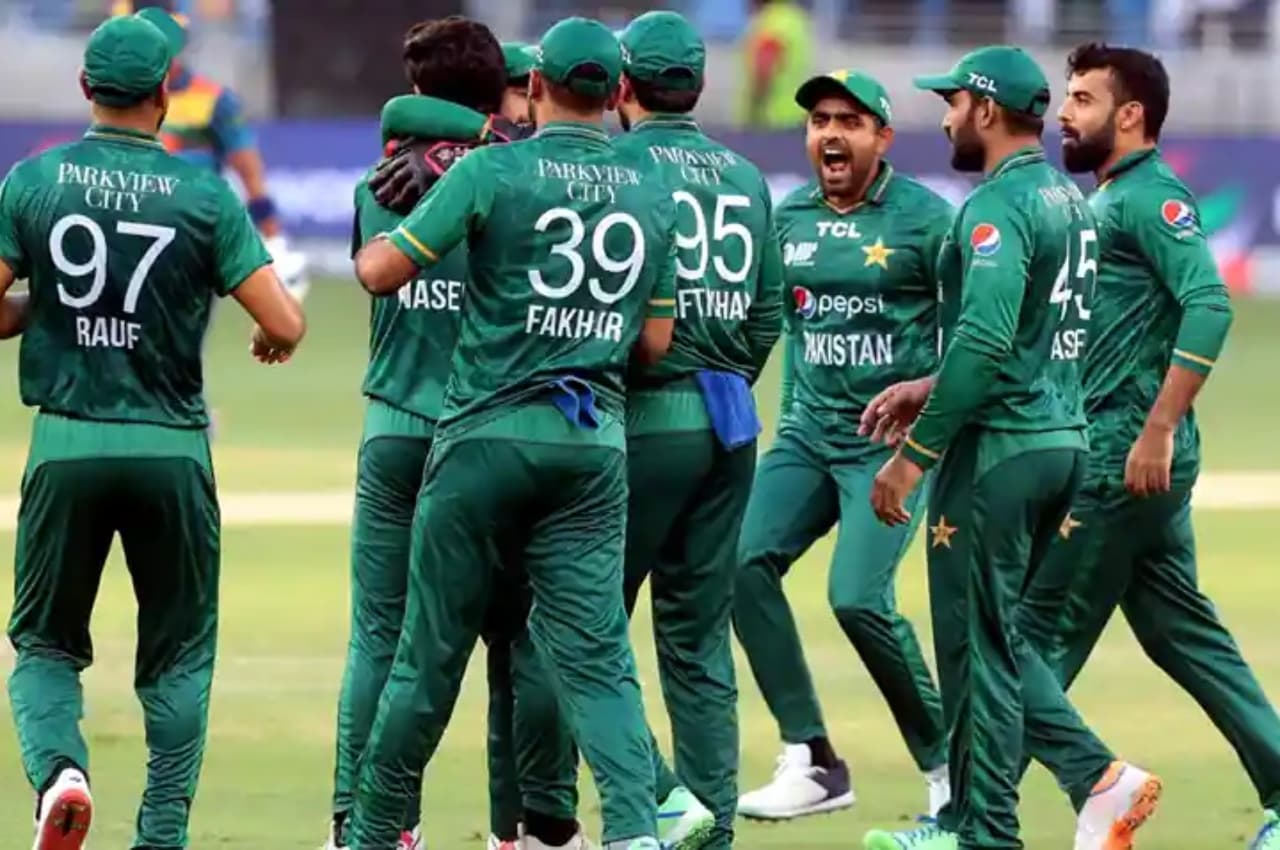 T20 World Cup 2022: भारत की जीत के बावजूद खत्म नहीं हुआ पाकिस्तान का सफर, जानिए सेमीफाइनल के समीकरण